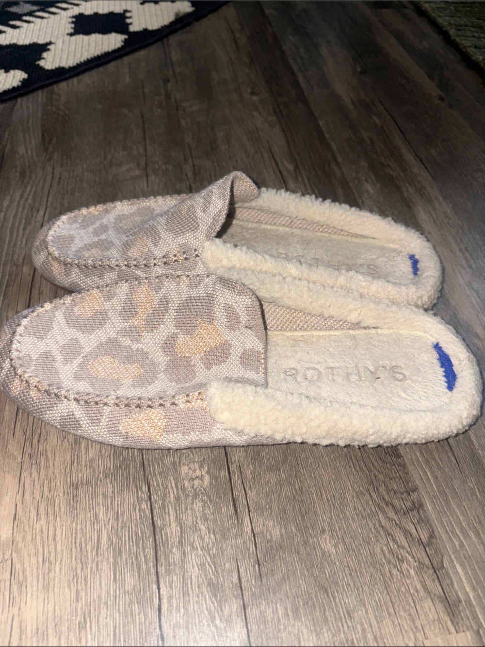 Rothy's The Scuff Slipper Cozy Cat Gray / Peach Size 9 - Picture 5 of 7